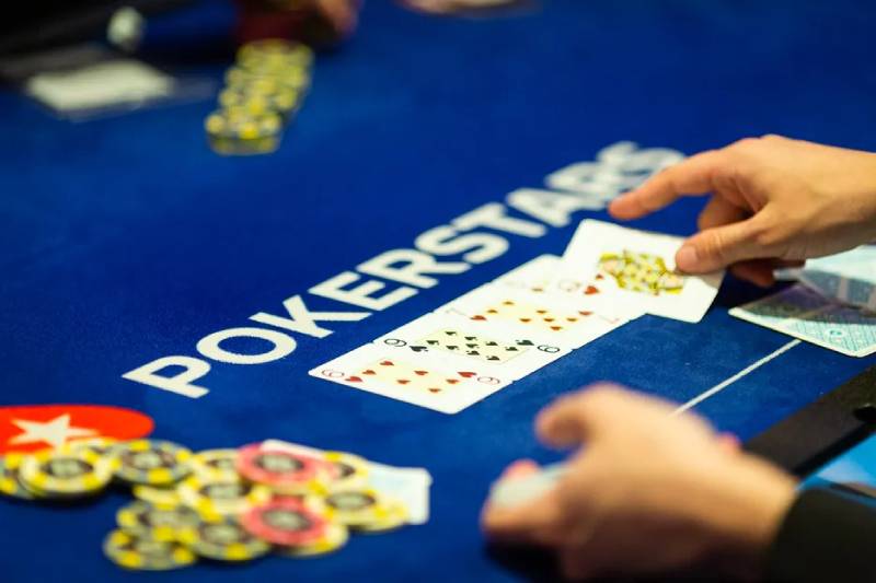 Cách Đọc Thói Quen Đánh Bài Của Người Chơi Cũ 3 Quan sát tốc độ ra bài và hành động